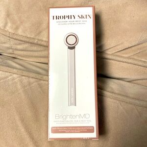 Trophy skin Brighten MD brand new